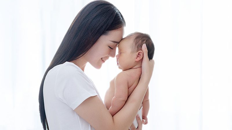 小标题：月嫂的职责与重要性
