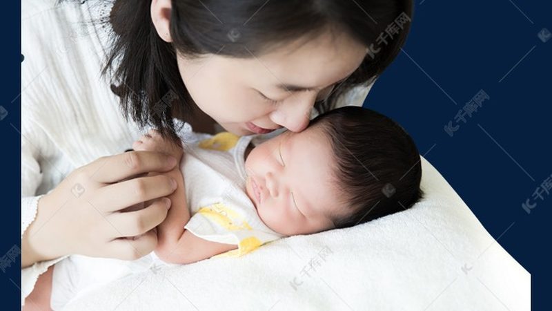 吸盘式防滑垫通过吸盘固定在浴盆底部，安装方便，拆卸快捷。其优点在于：